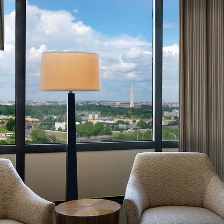 Doubletree By Hilton Washington Dc - Crystal City Arlington Exterior foto