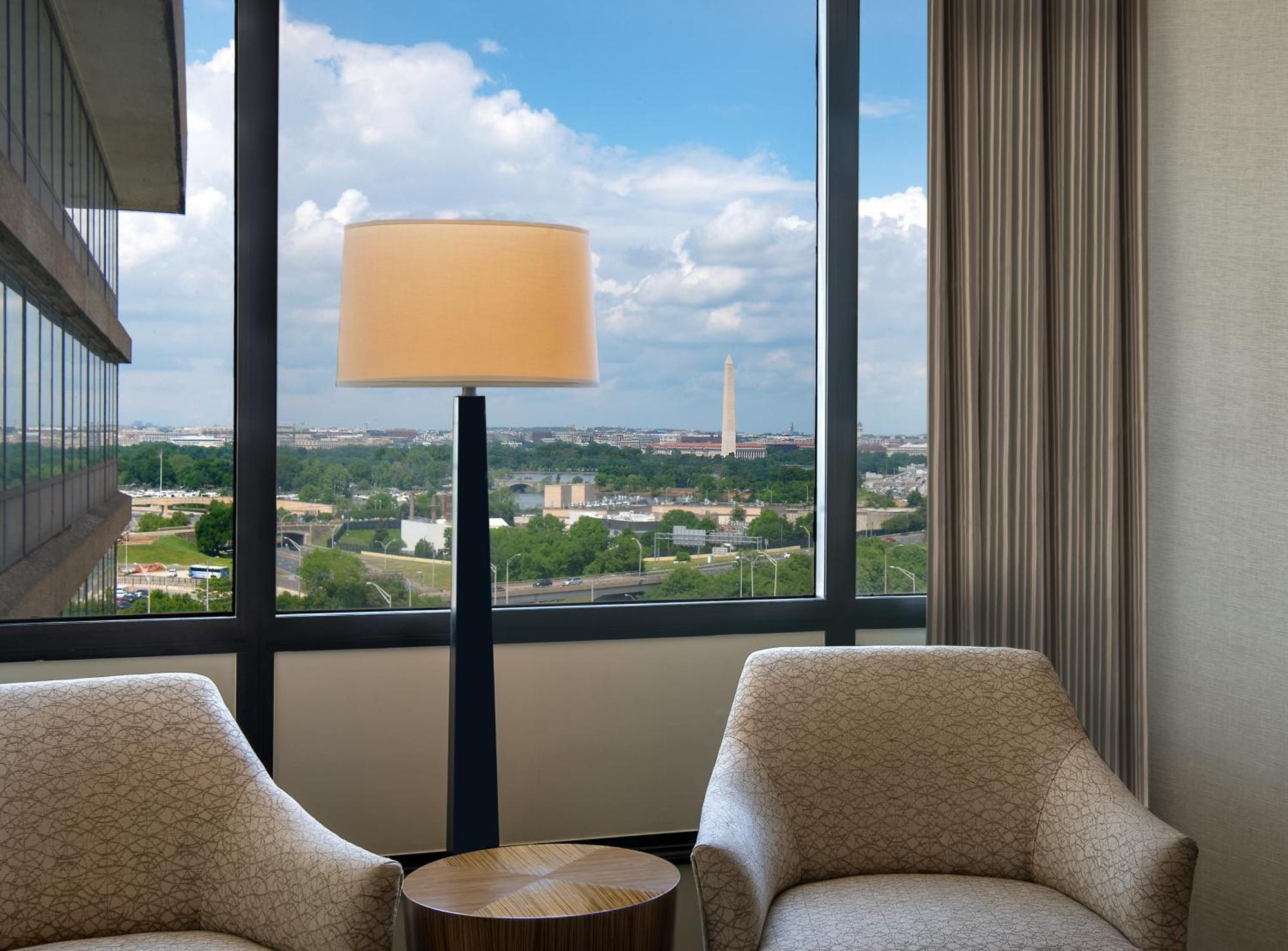 Doubletree By Hilton Washington Dc - Crystal City Arlington Exterior foto